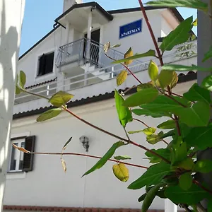 https://mr-apartmani.in-istria.net
