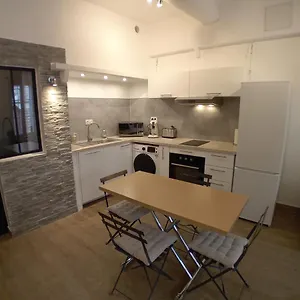 https://apt-11-rue-vauban.fr-provencehotel.com