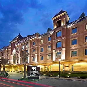 Doubletree By Hilton - Al Muroj Business Gate Otel Riyad