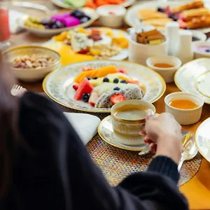https://the-ritz-carlton.hotelsinjeddah.net