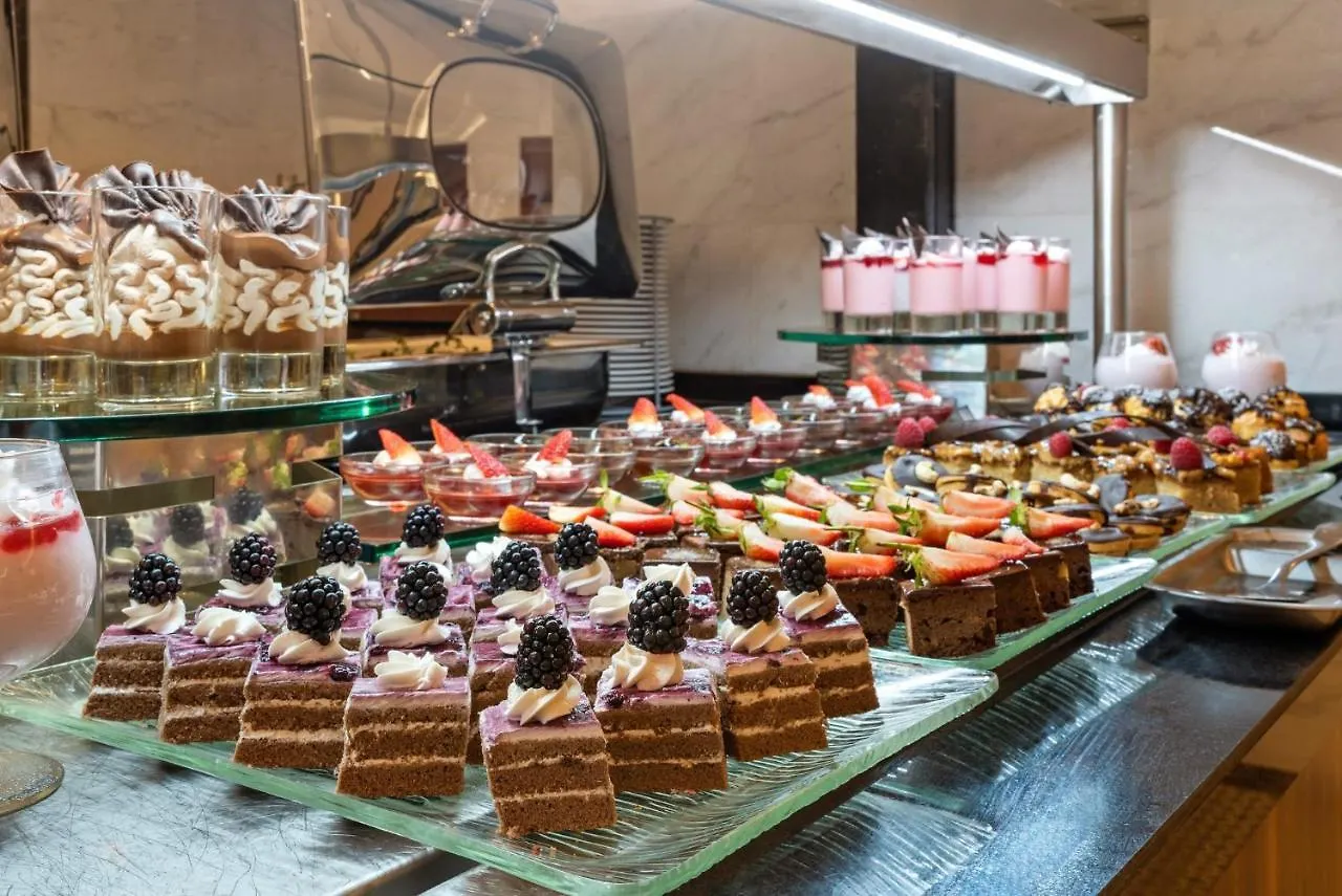 فندق فوكو مكة، أحد الفنادق من مجموعة فنادق إنتركونتيننتال 4*, مكة المملكة العربية السعودية